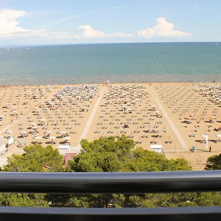 International Seaview Apartments Lignano Sabbiadoro Exterior photo