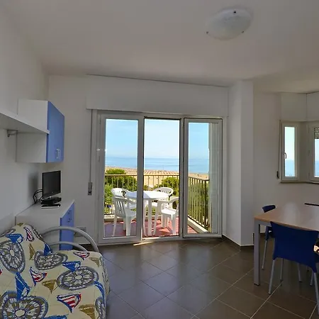 International Seaview Apartments Lignano Sabbiadoro Room photo