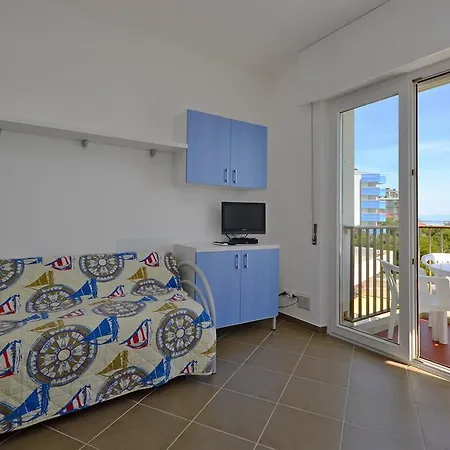 International Seaview Apartments Lignano Sabbiadoro Room photo