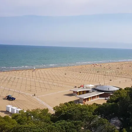 International Seaview Apartments Lignano Sabbiadoro Exterior photo