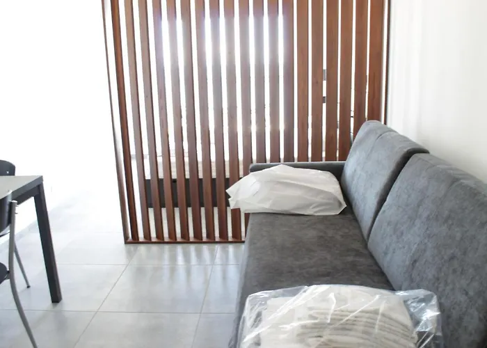 International Seaview Apartments