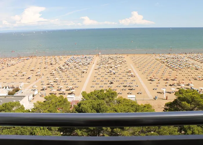International Seaview Apartments