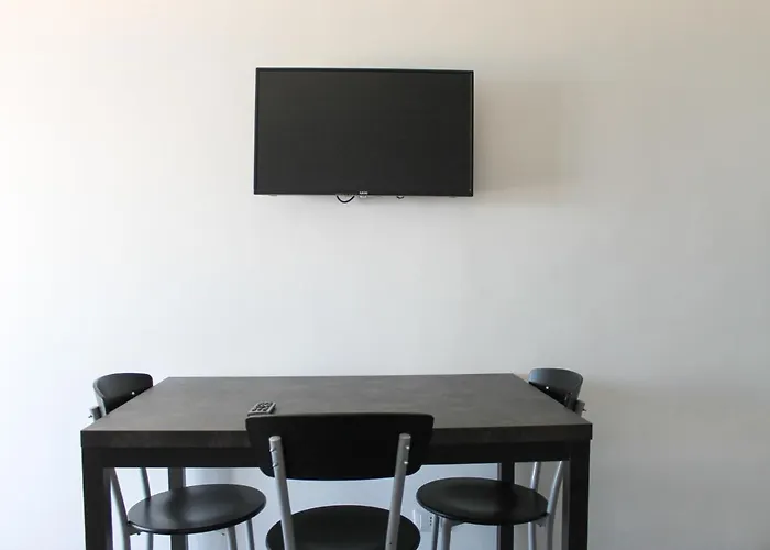 International Seaview Apartments