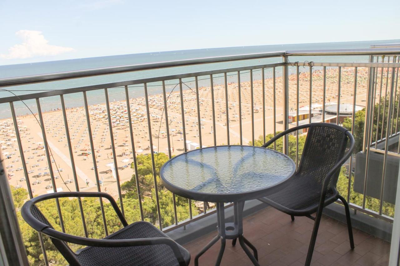 International Seaview Apartment