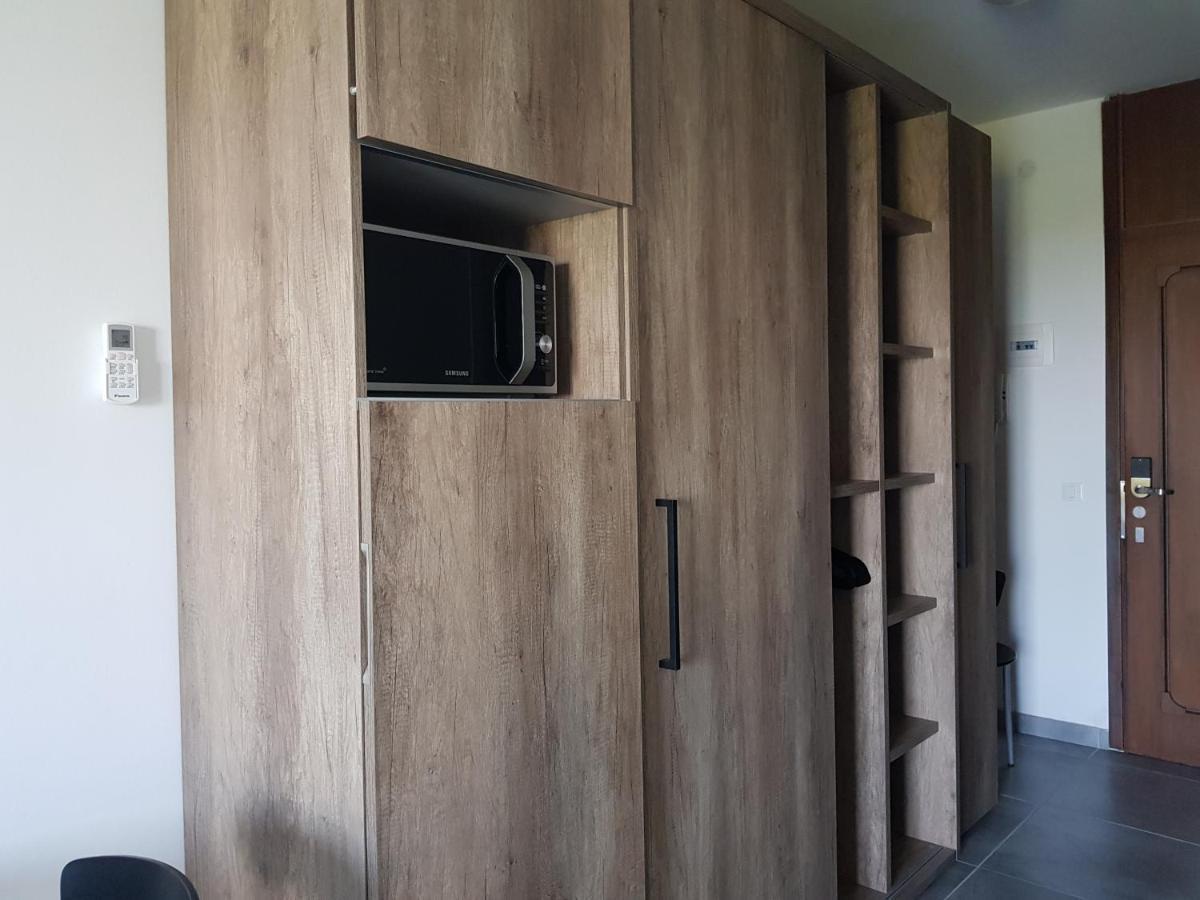 International Seaview Apartment *