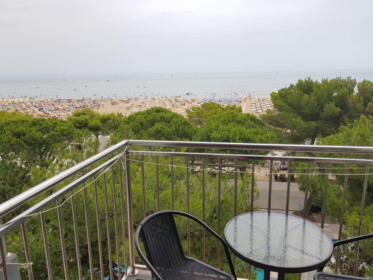 International Seaview *