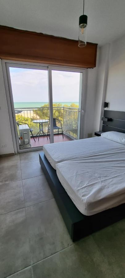 International Seaview Apartment *