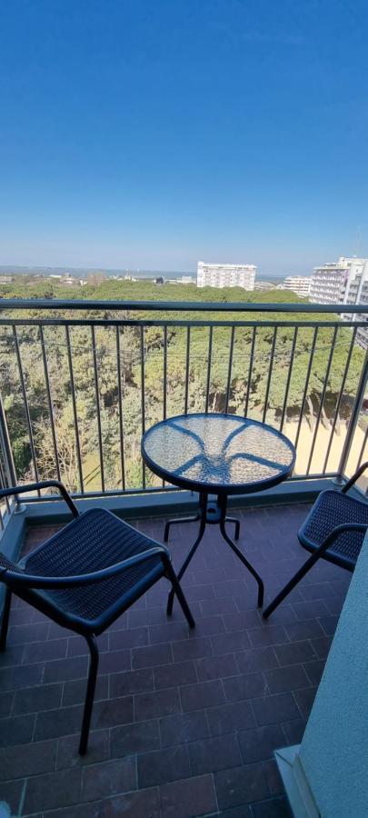 International Seaview Apartment *